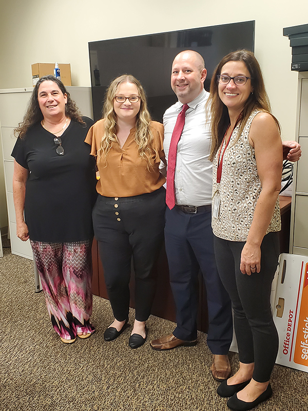 Leanne, Mom, Robb, and Toni