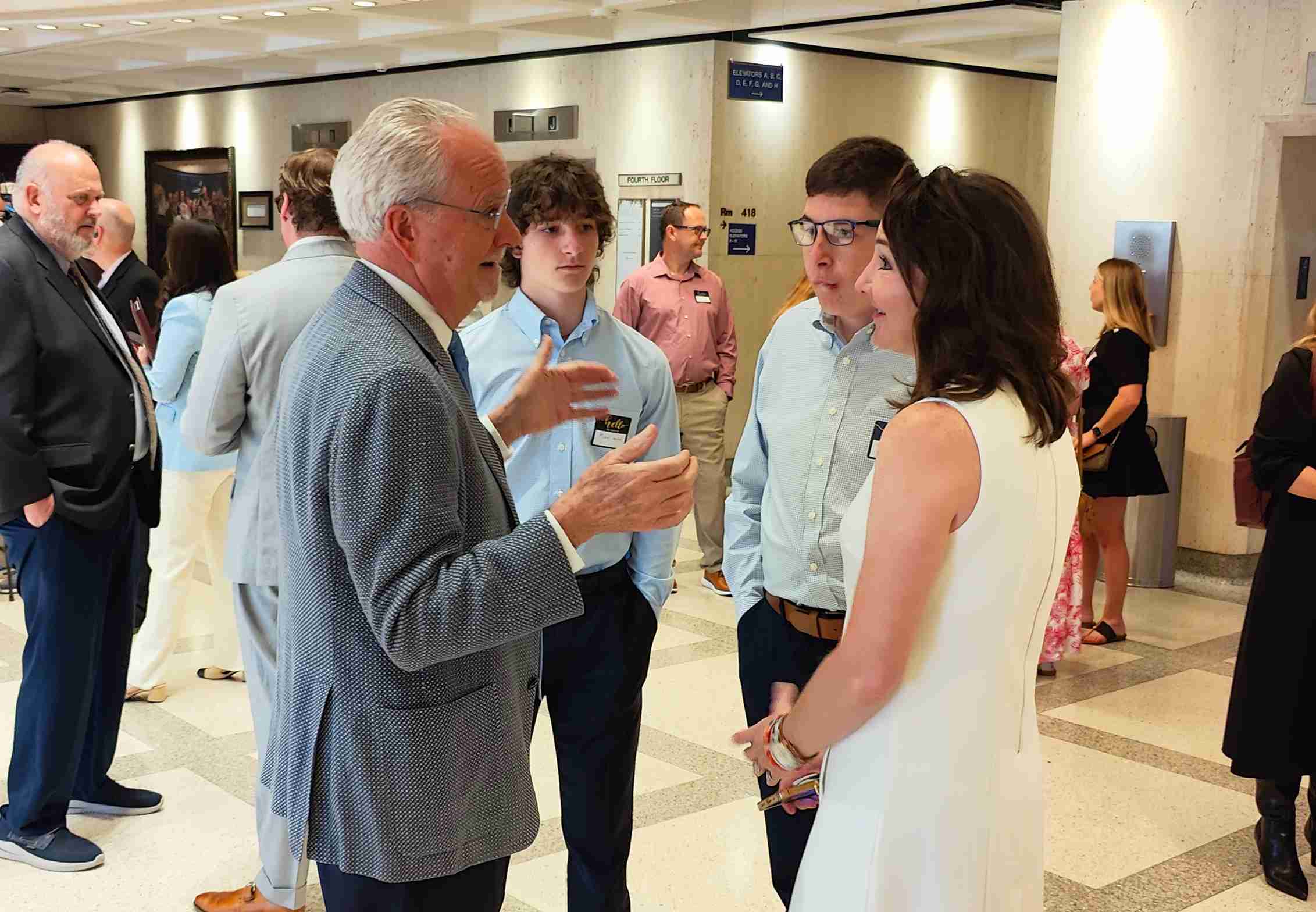 David Ledbetter discussing at the Florida State Capitol