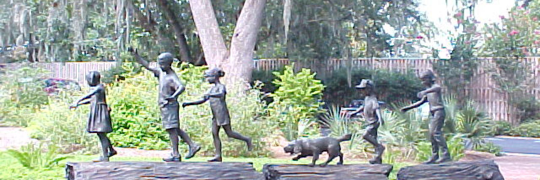 statues at governor's mansion