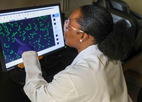 Sophia Owutey works in the Wang Lab.